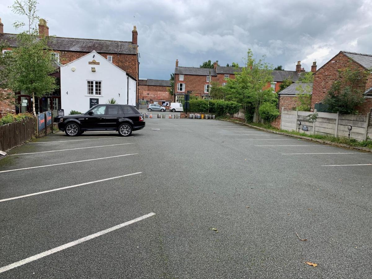 Tarvin George And Dragon Bed & Breakfast エクステリア 写真